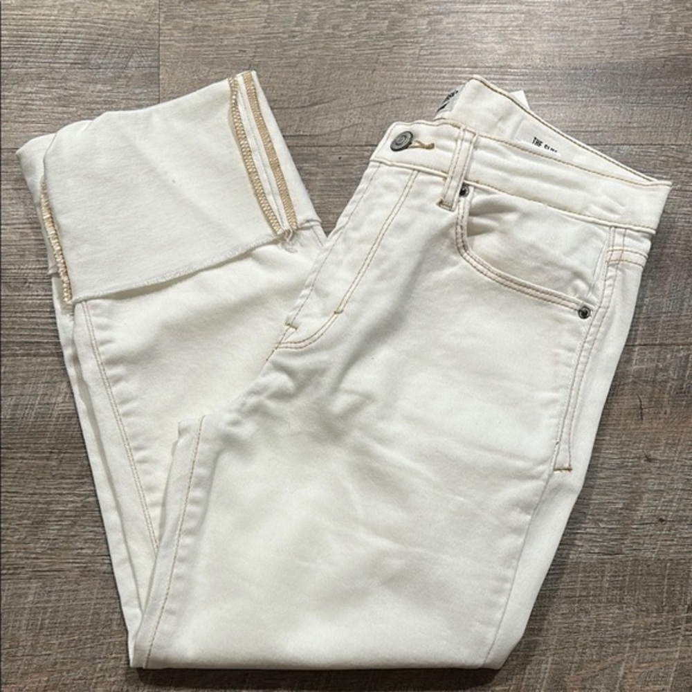 Kensie Vintage Luxe White Cream cropped Jeans with raw hem size 2/26